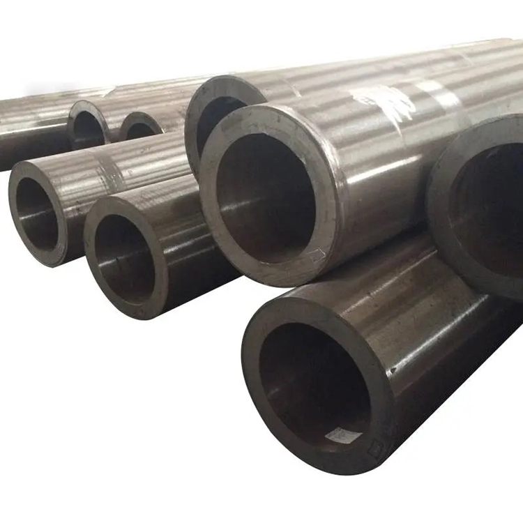 Low alloy steel seamless steel pipe